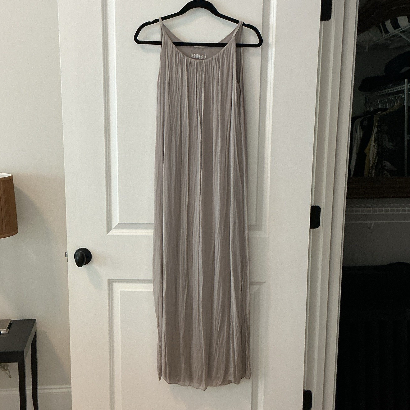 Made in Italy Women’s M Gray Pleated Maxi Dress Scoop Neck Sleeveless Chiffon
