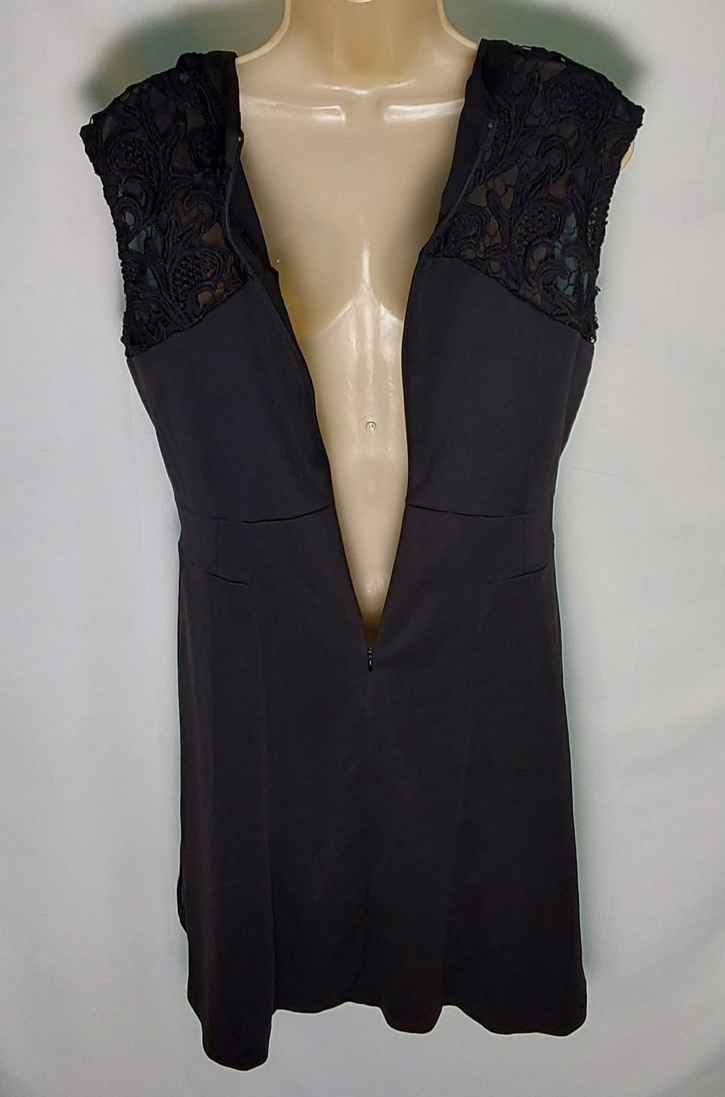 db Established 1962 Women’s Black Elegant V-Neck Mini Dress w/Lace/ Size 10/EUC