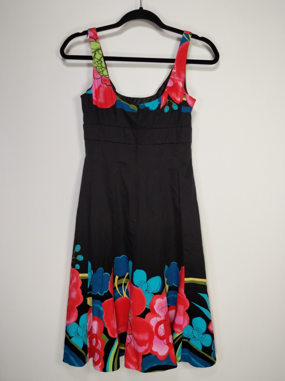 Nine West Size 2 Black Floral Sleeveless Back Zip Empire Waist Sheath Dress