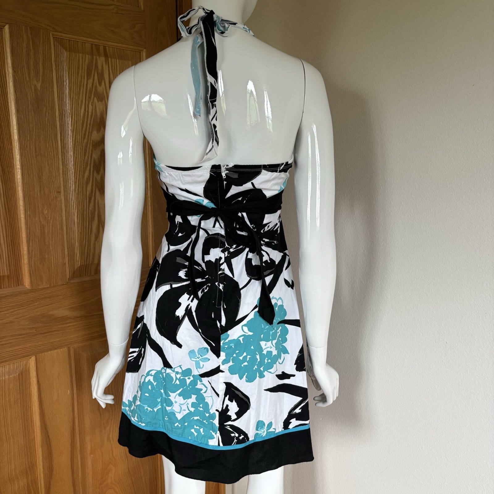 Speechless Black/White/Blue Floral Fit & Flare V-Neck Halter Dress