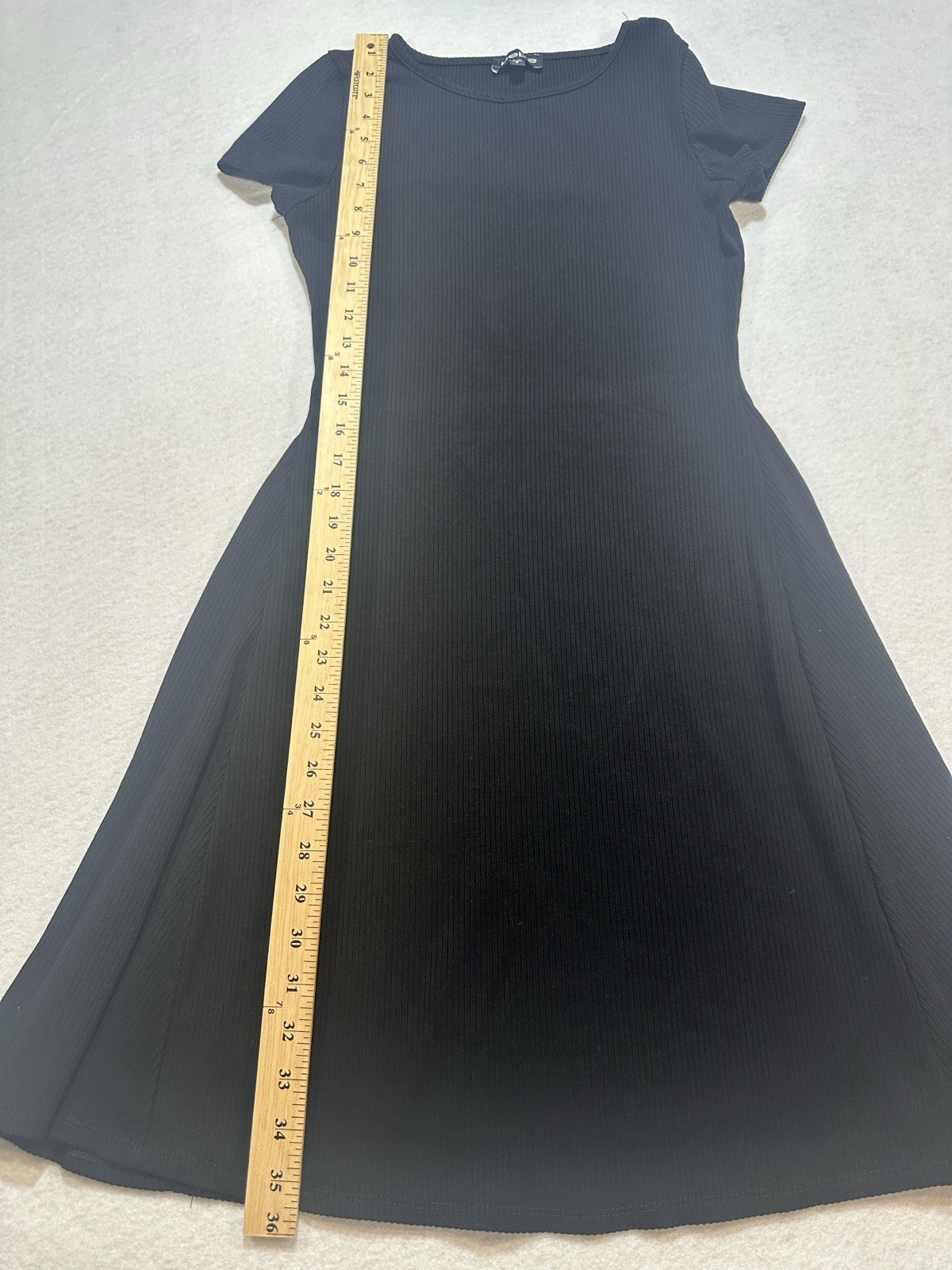 Bebe Women’s Midi Black Shortsleeve Knit Bodycon Black Dress Size S