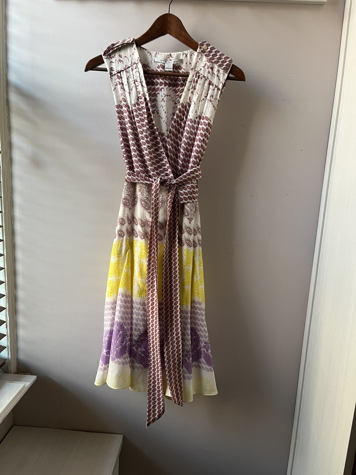 Diane von Furstenberg Paisley Silk Wrap Dress size 2 (originally $448)
