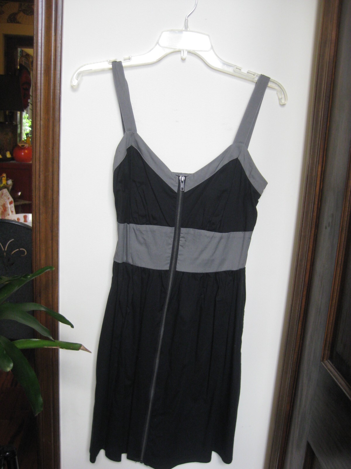 BeBop Women’s Sundress Exposed Front Zipper Size Medium 7/8