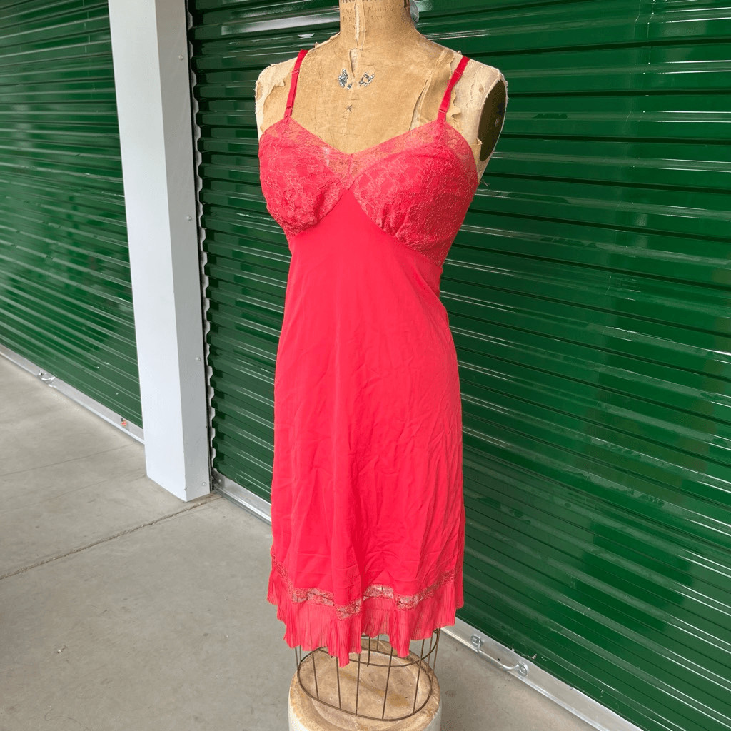 Vintage Luxite Intricate Nylon Slip Dress Lace Pleated Details – 32