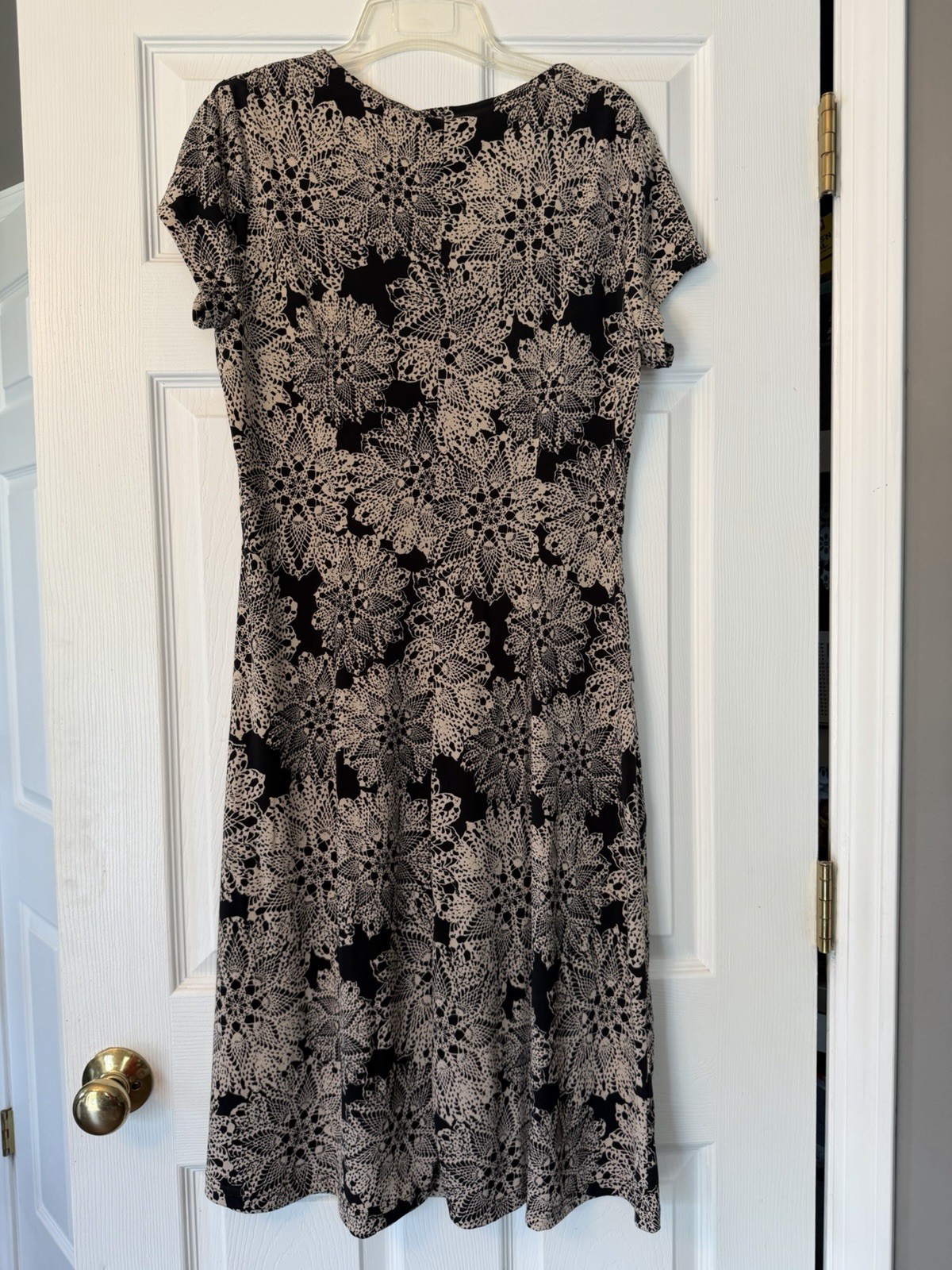 Connected Apparel Cap Sleeve Black Cream Sheath Dress Stretch Floral Size 14