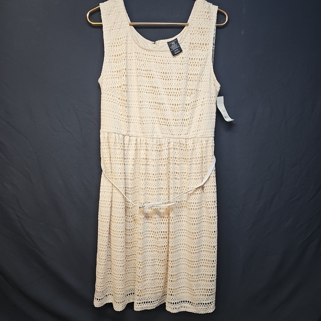 IVORY CROCHET KNIT SLEEVELESS ZIPPER BACK BELTED SHORT SUMMER DRESS XL 16-18