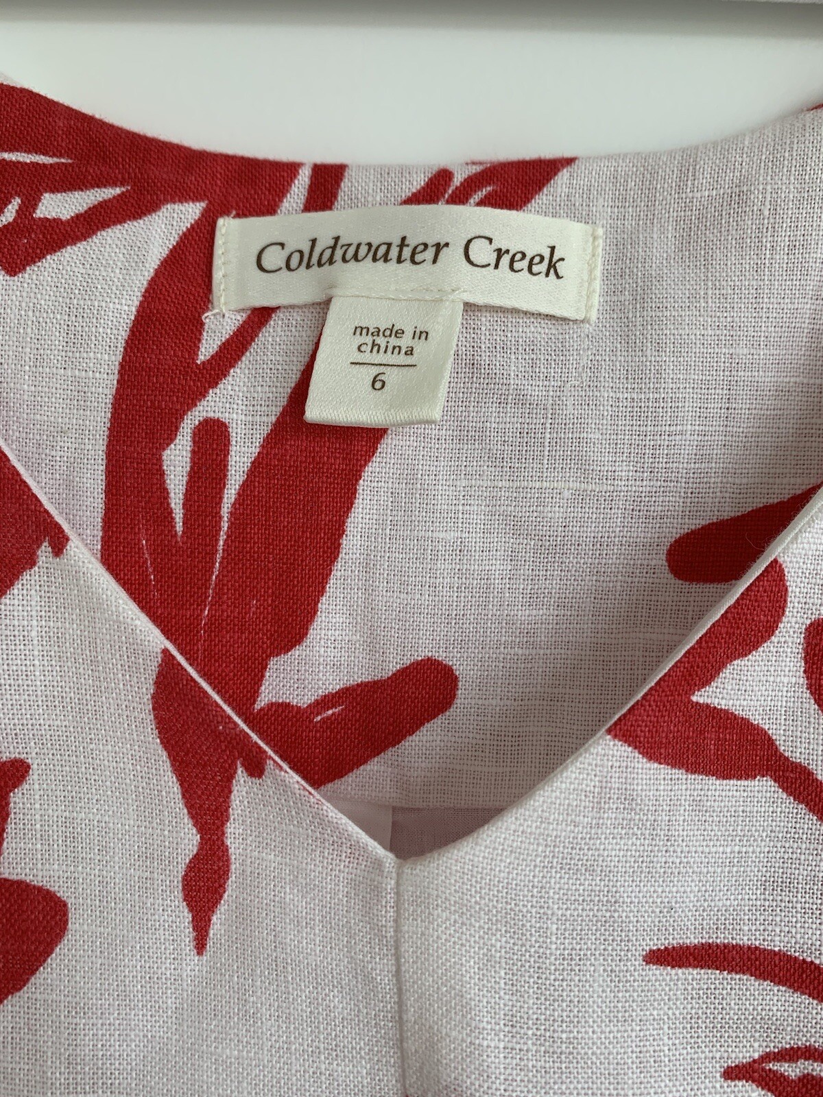 Coldwater Creek Linen Dress Size 6 Midi Red White Abstract Print V Neck Coastal