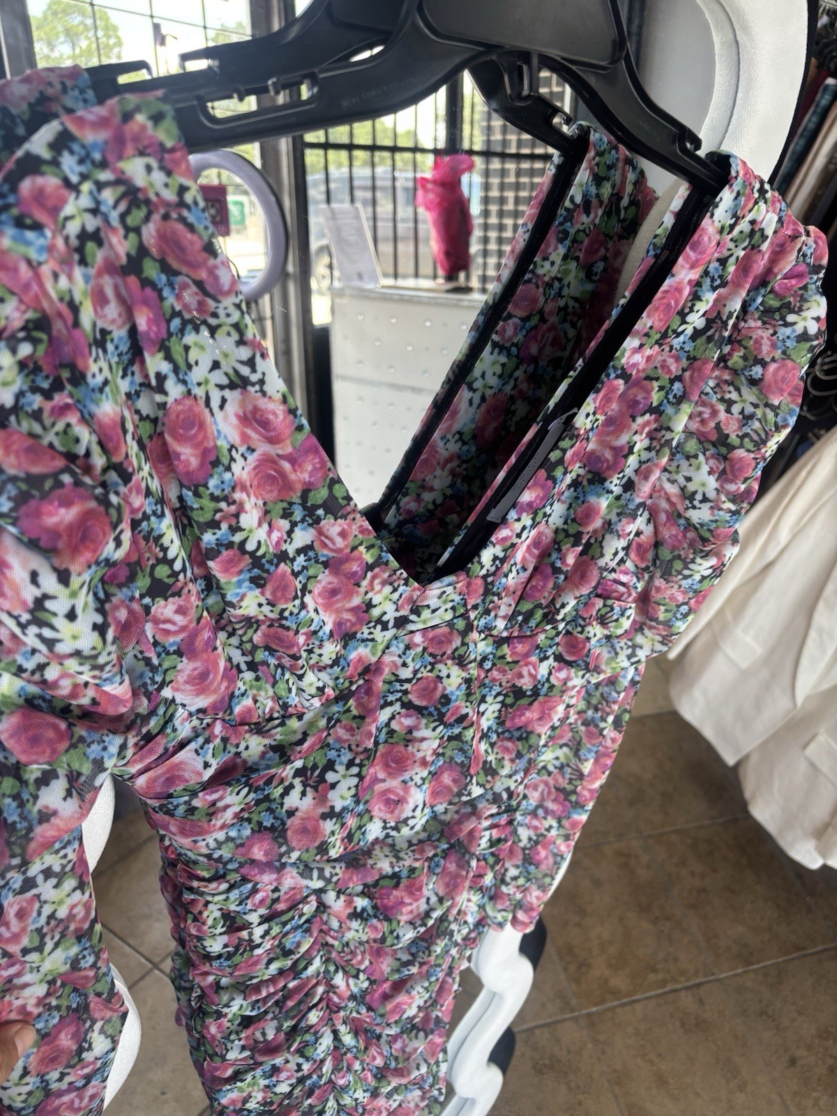ASTR The Label Pink Floral Ruched V-Neck Puff Long Sleeve Bodycon Dress M