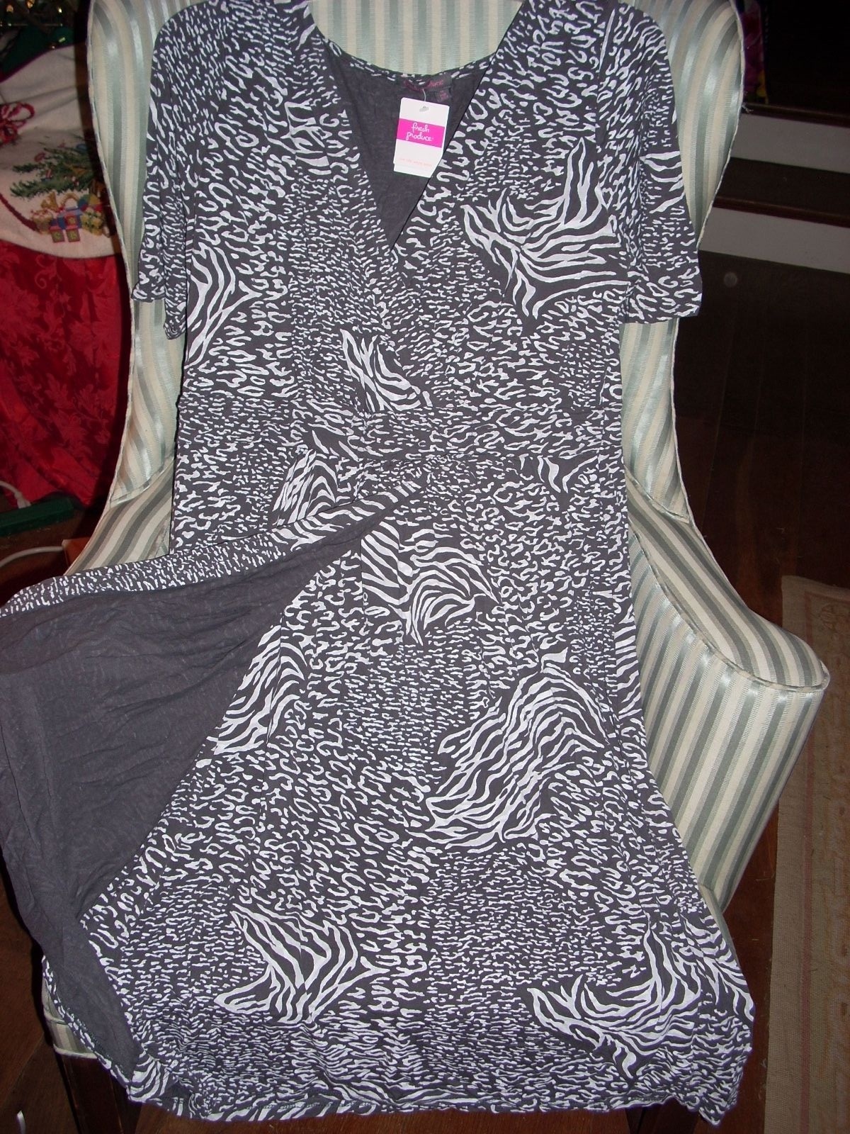 NWT FRESH PRODUCE FLUTTER DRESS IN TUNISIA DESIGN …..FLATTERING RET $89 (M)