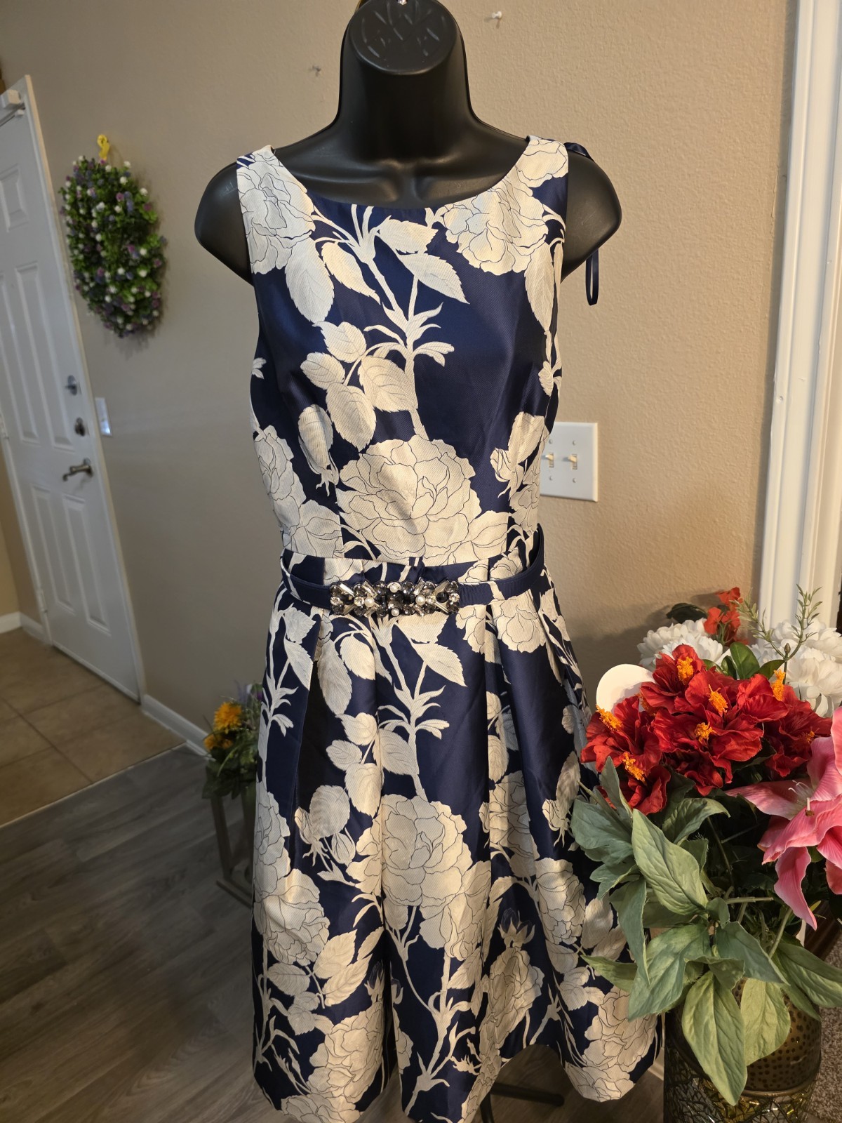 Elizabeth J Dress