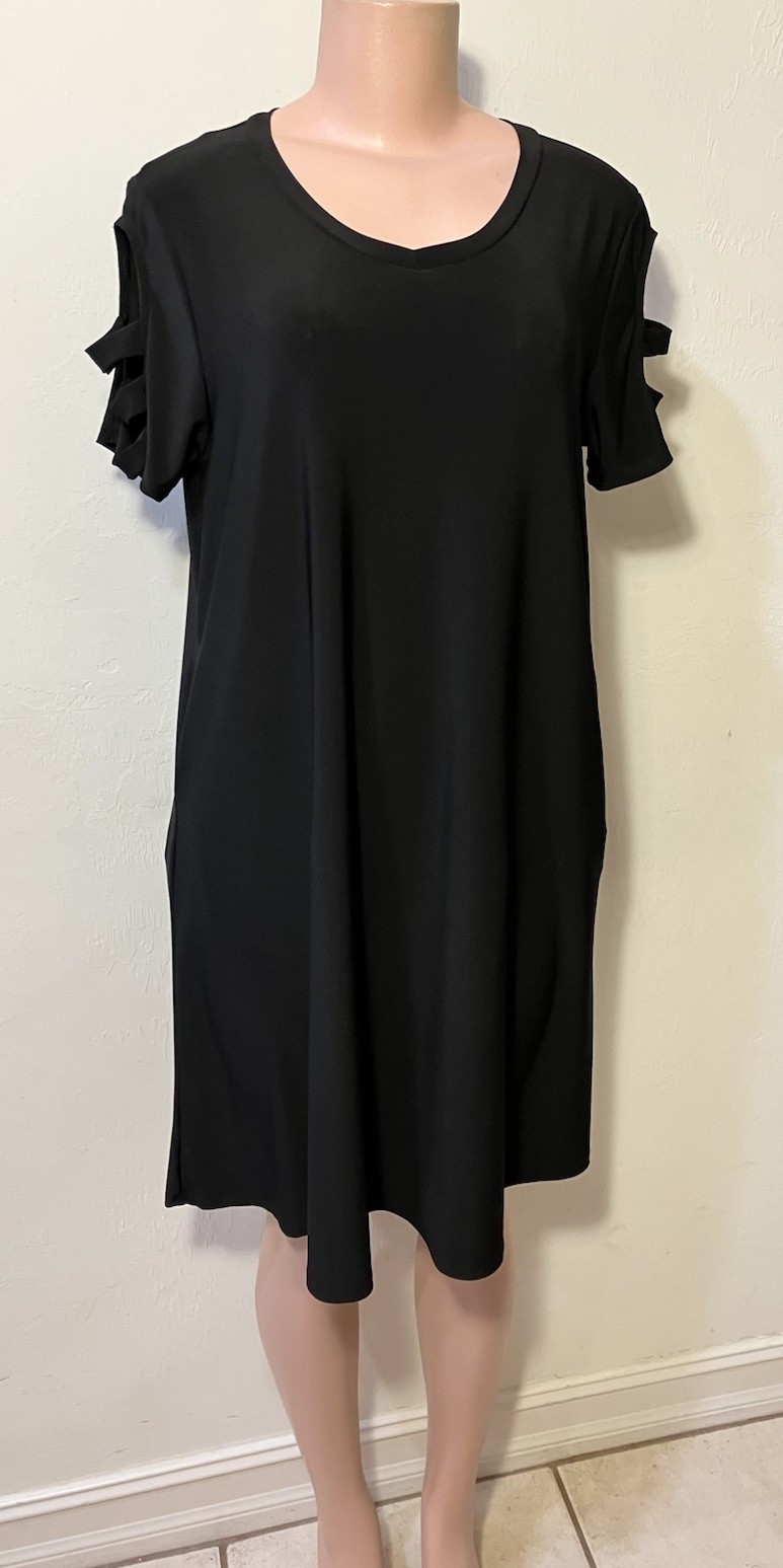 Pretty Woman Black Trapeze Dress Ladder Sleeves M EUC