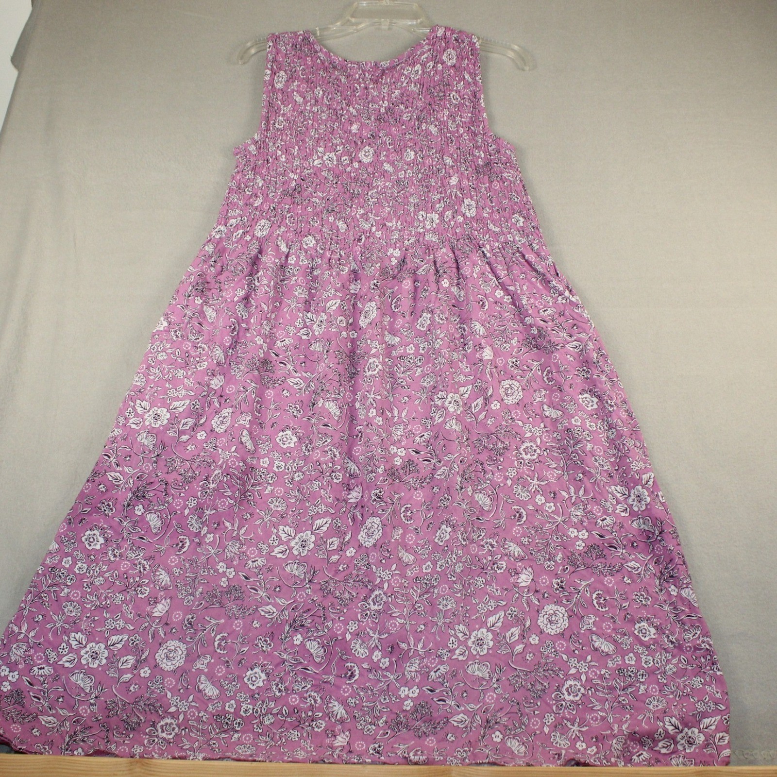 Croft & Barrow Dress Smocked Floral Pockets L Purple Sleeveless Summer Midi