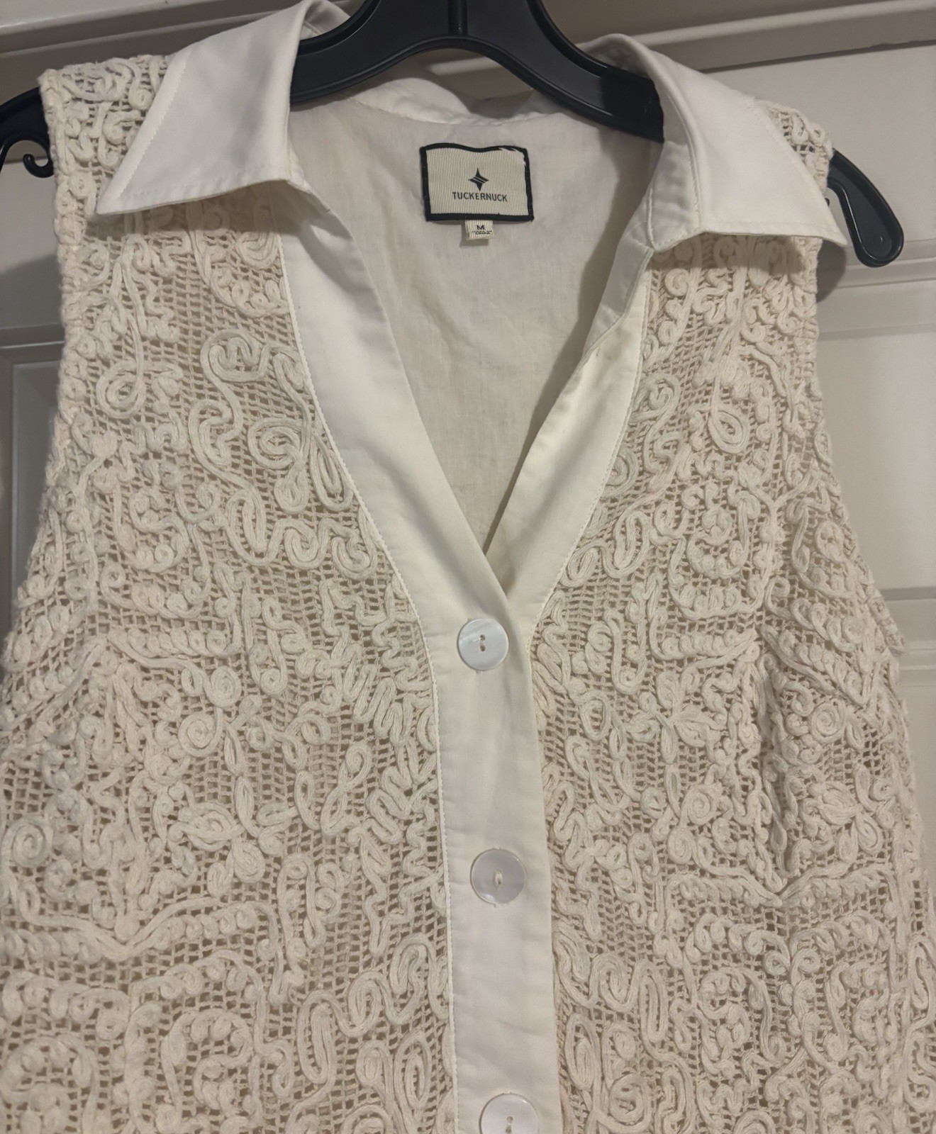 Tuckernuck Tan Lace Collared Coastal Preppy Old Money Quiet Luxury Size M