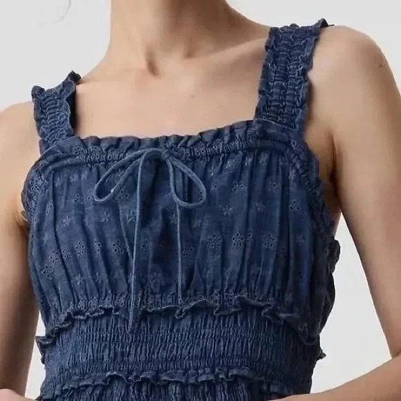 Gap x Dôen collaboration eyelet denim midi dress. 100% Cotton Size Small