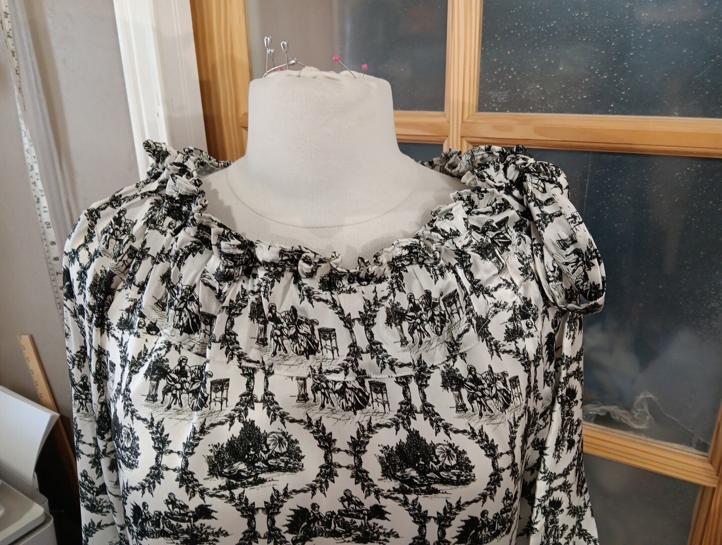 Never A Wallflower Dress Saint / Sinner Toile Short Sleeve Ruffle Neck Sz L Rare
