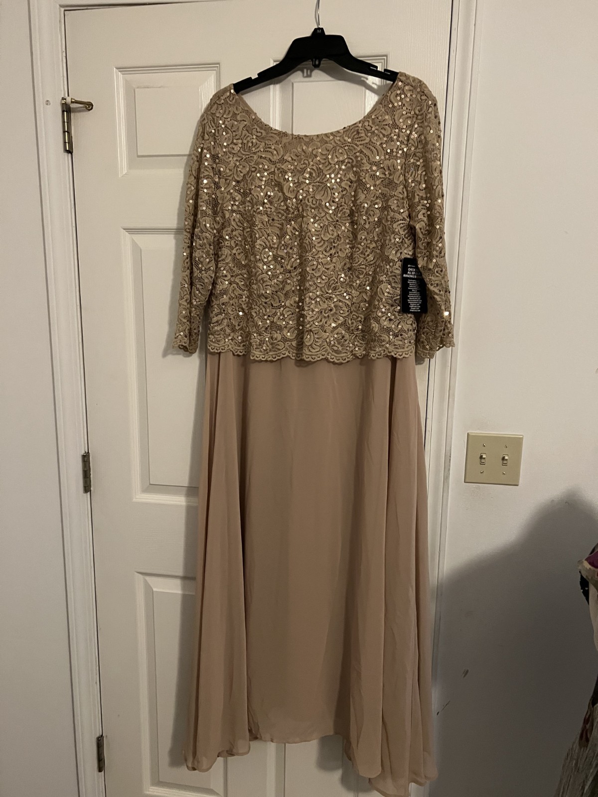 Roaman’s Women’s Formal Dress Gown Size 16W P Champagne 3/4 Sleeve Sequin lace
