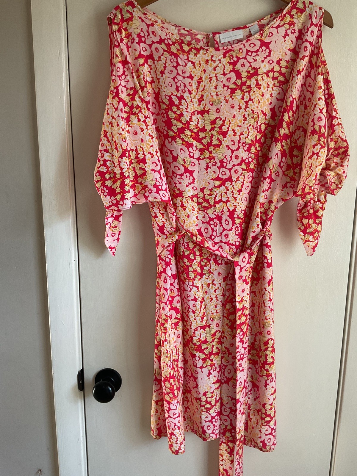 New York and Co Short Tie Sleeve Tunic Dress With Tie Waist English Floral Sz L