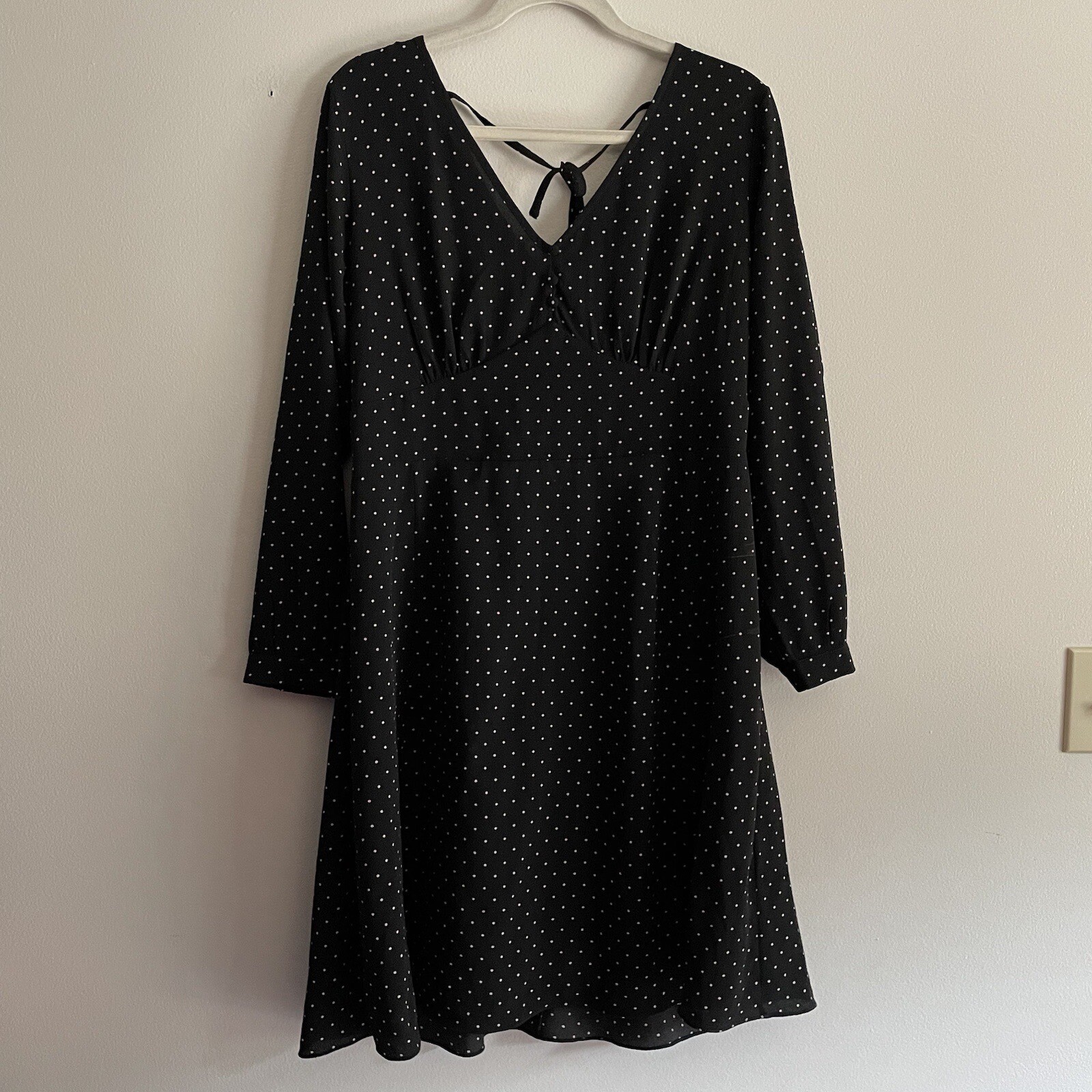 City Chic Womn XS/14 Black Dot Print Empire Waist Tie Back Sweet Spot Mini Dress