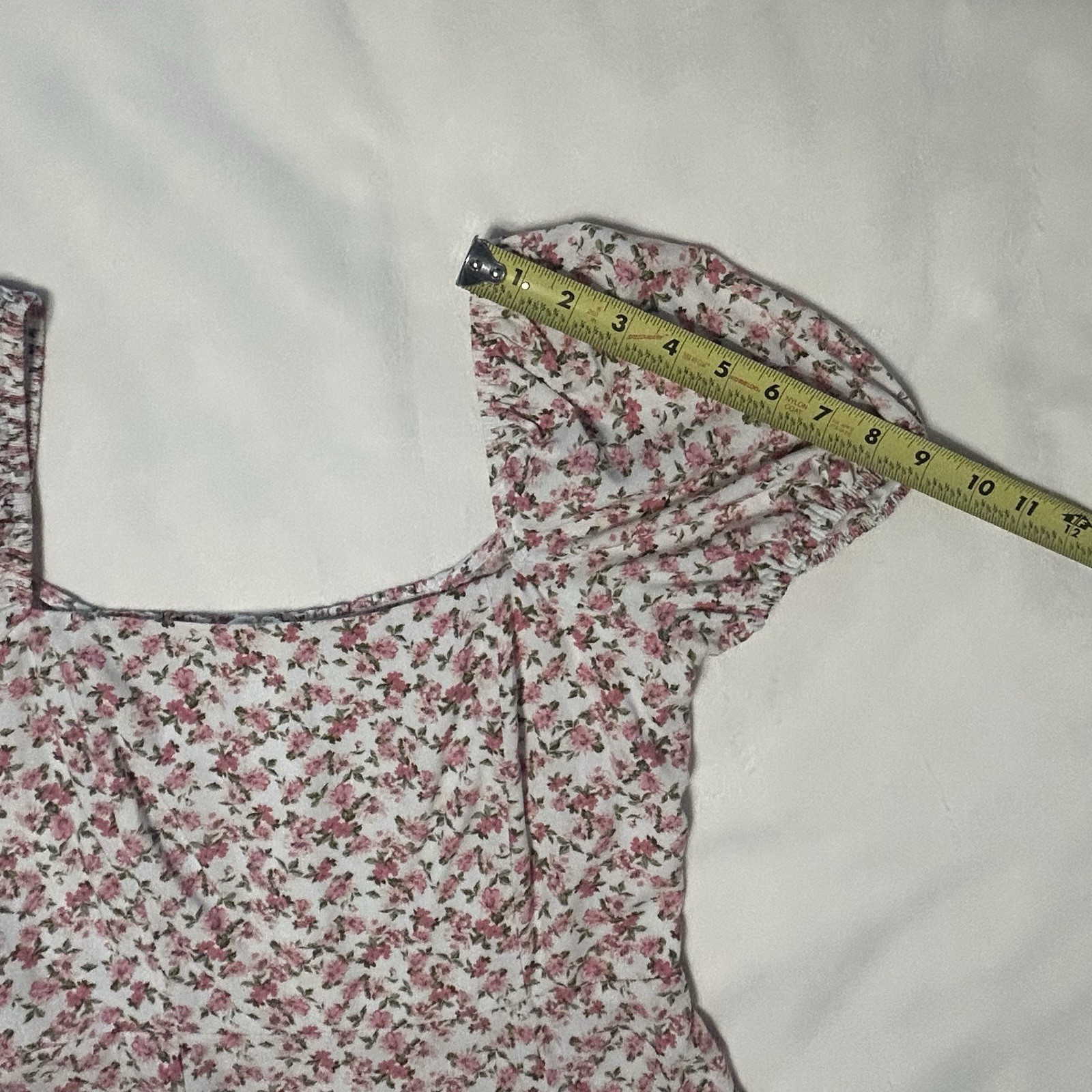 Francesca’s White Pink Green Floral Smocked Puff Sleeve Square Neck Midi M (160)