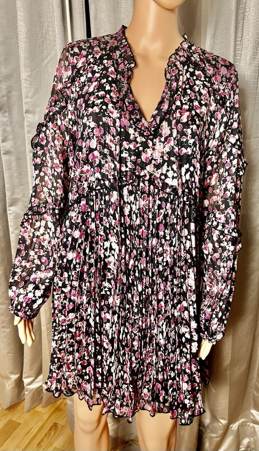 BCBG Black Pink White Floral Chiffon Pleated Ruffle V-Neck Mini Dress 12