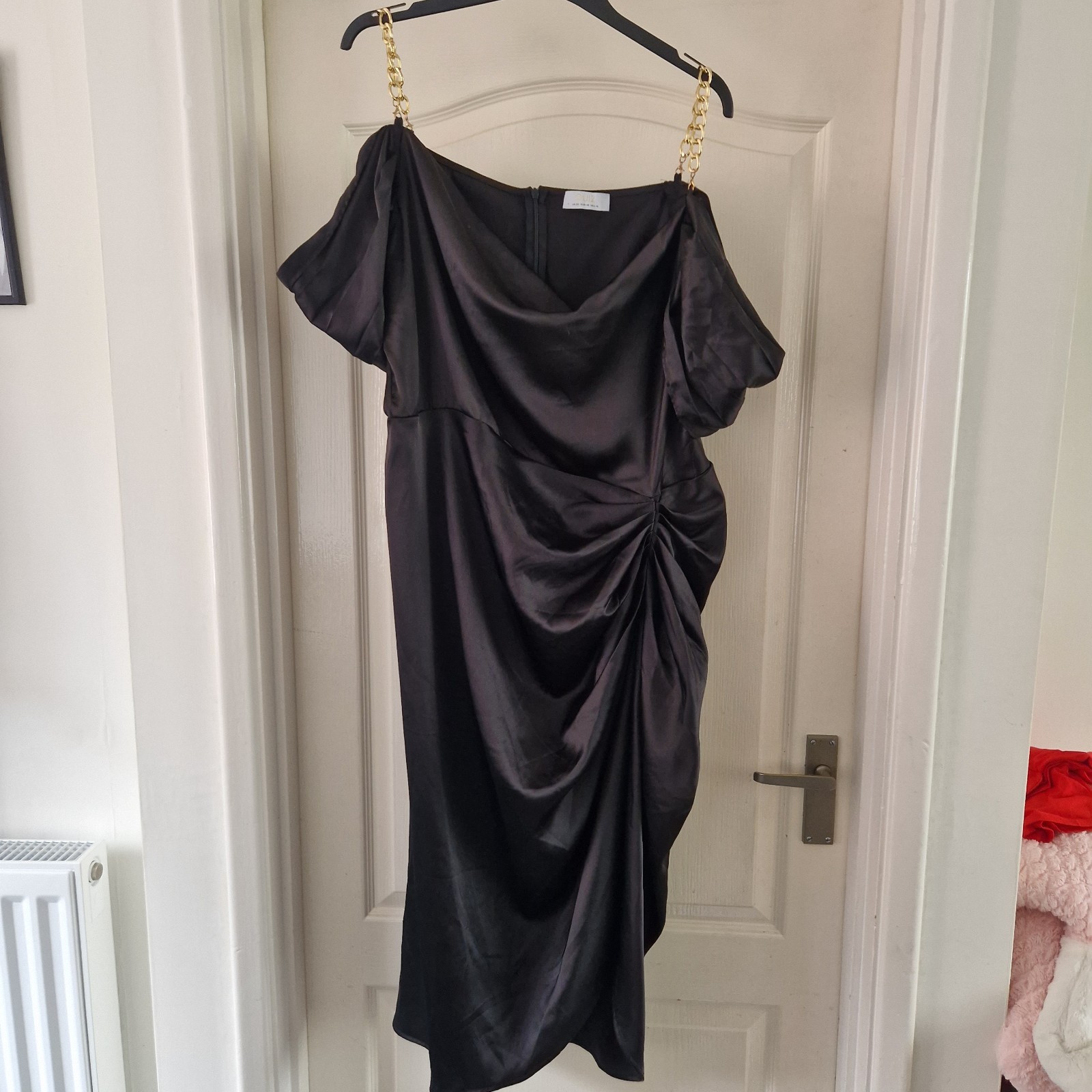 Quiz Plus Size 20 Black Satin Evening Dress Formal Chain Strap Ruched Side Slit