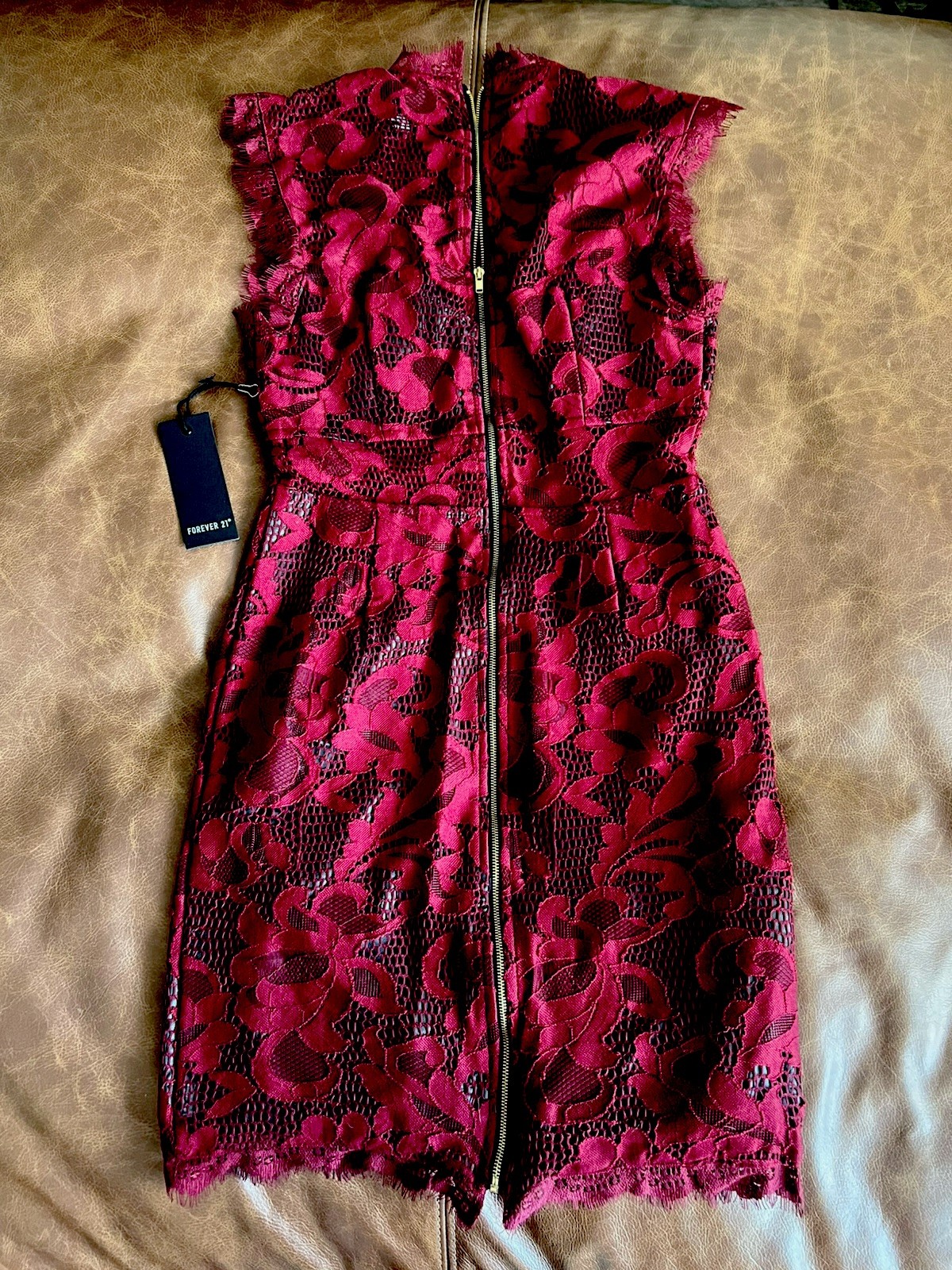 Forever 21 Red/Black Floral Lace Sheath Dress V-Neck Sleeveless Zip S
