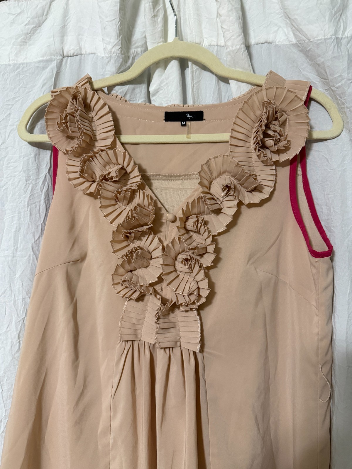 Anthropologie Ryu Tan Pinch Pleated Silky Dress size M Rosettes Classic Shift