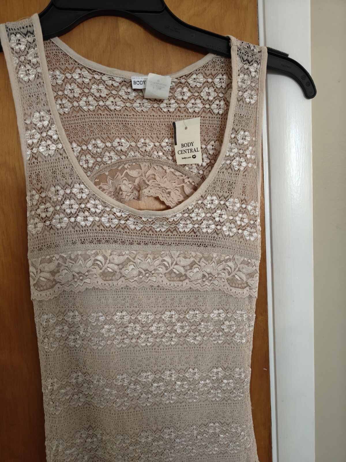 Body Central Lace Overlay Dress Open Back Beige Tan Floral NWT Size Medium Stain
