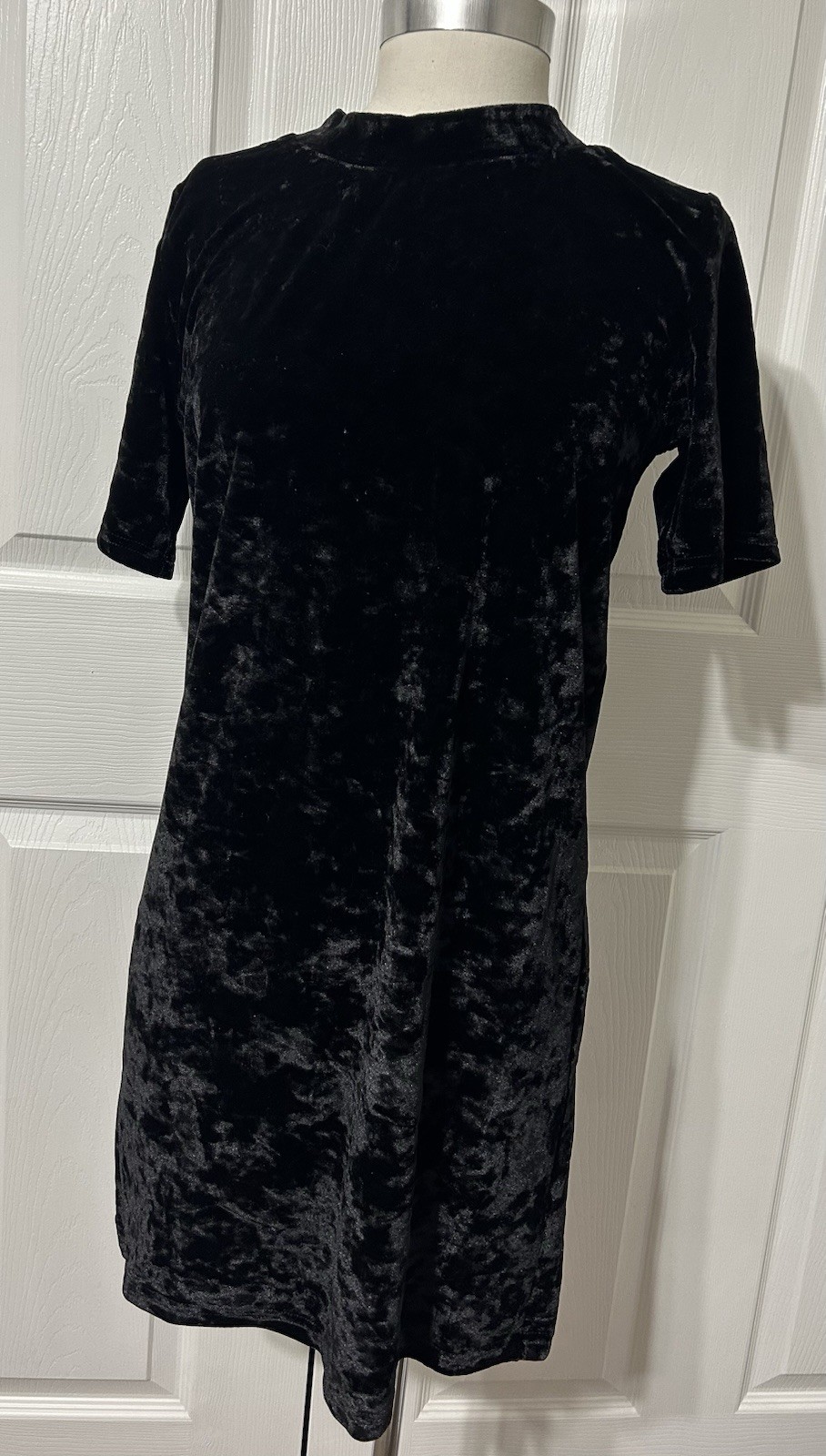 YELETE Women’s Black Crushed Velvet Mini Dress NWT Size S