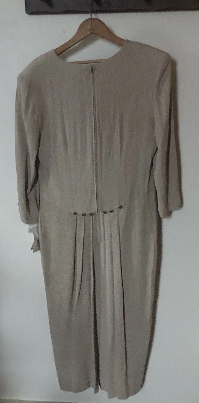 Vtg Impulsive Sand Beige Crepe Long Slv Dress Buttons Shoulder Pads Lux Coastal
