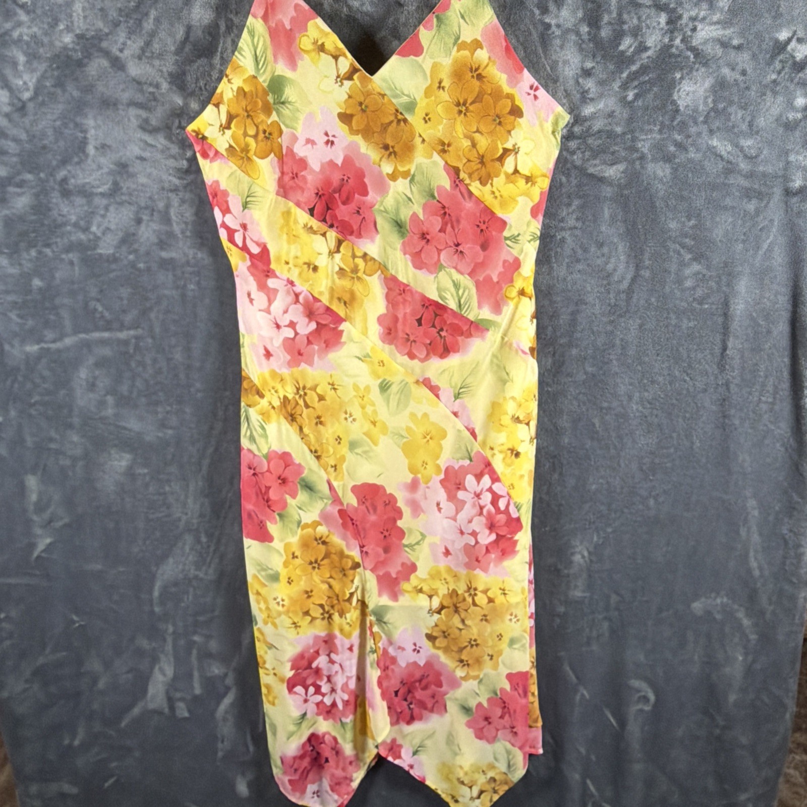 A Wild Thyme dress M Fully Lined a showstopper for any sun-drenched occasion!