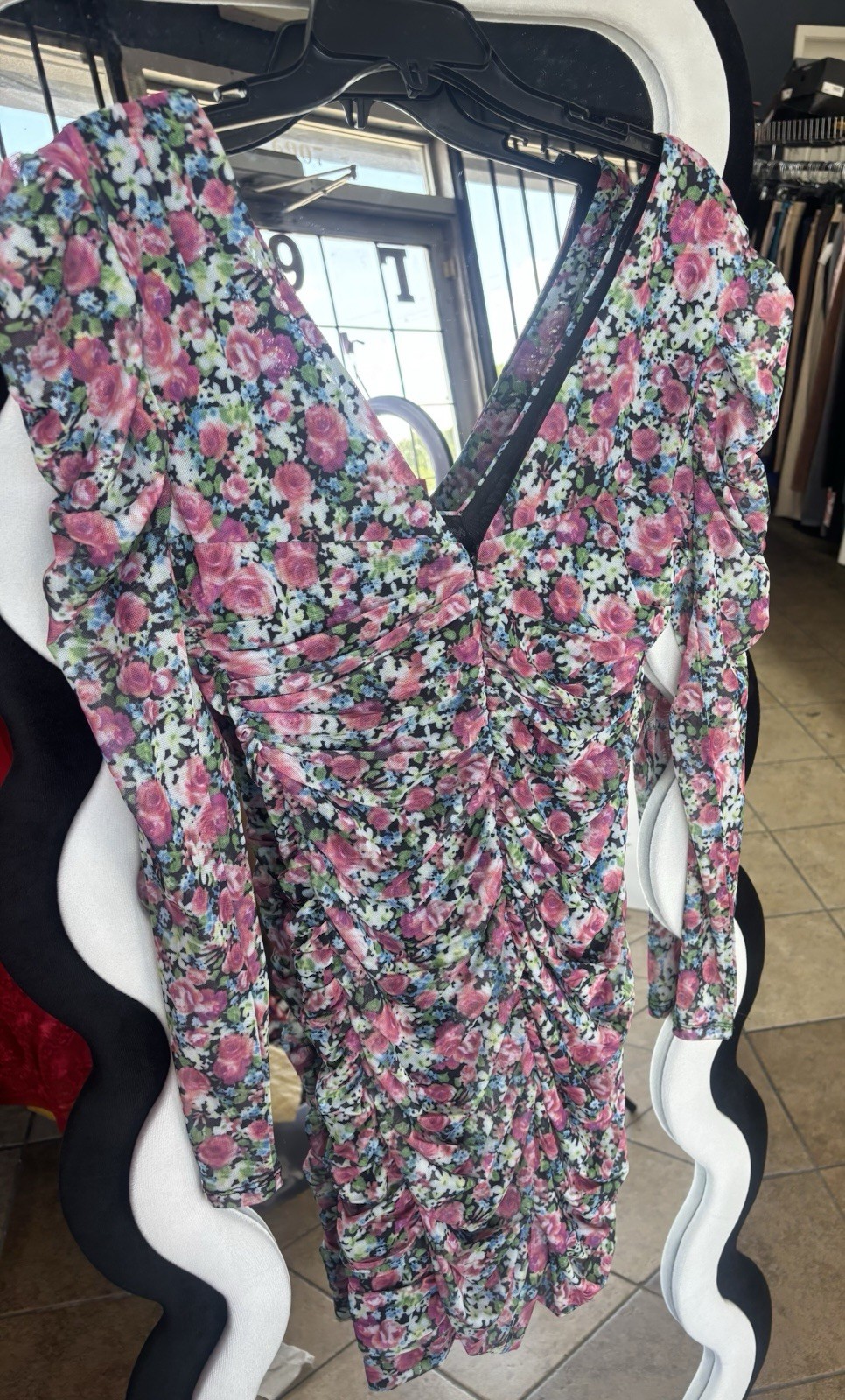 ASTR The Label Pink Floral Ruched V-Neck Puff Long Sleeve Bodycon Dress M