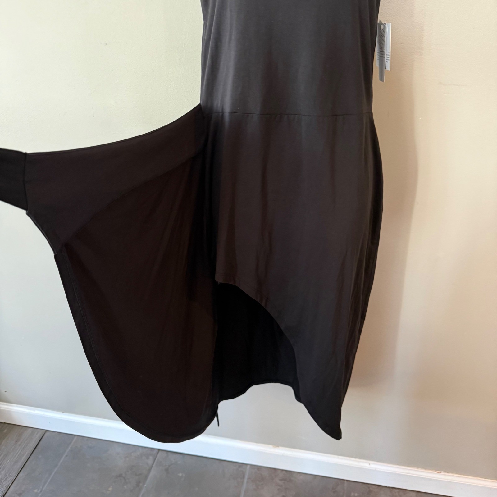 Beyond Yoga Black Scoop Neck Wrap Midi Dress NWT Sz Med Minimalist Travel Boho