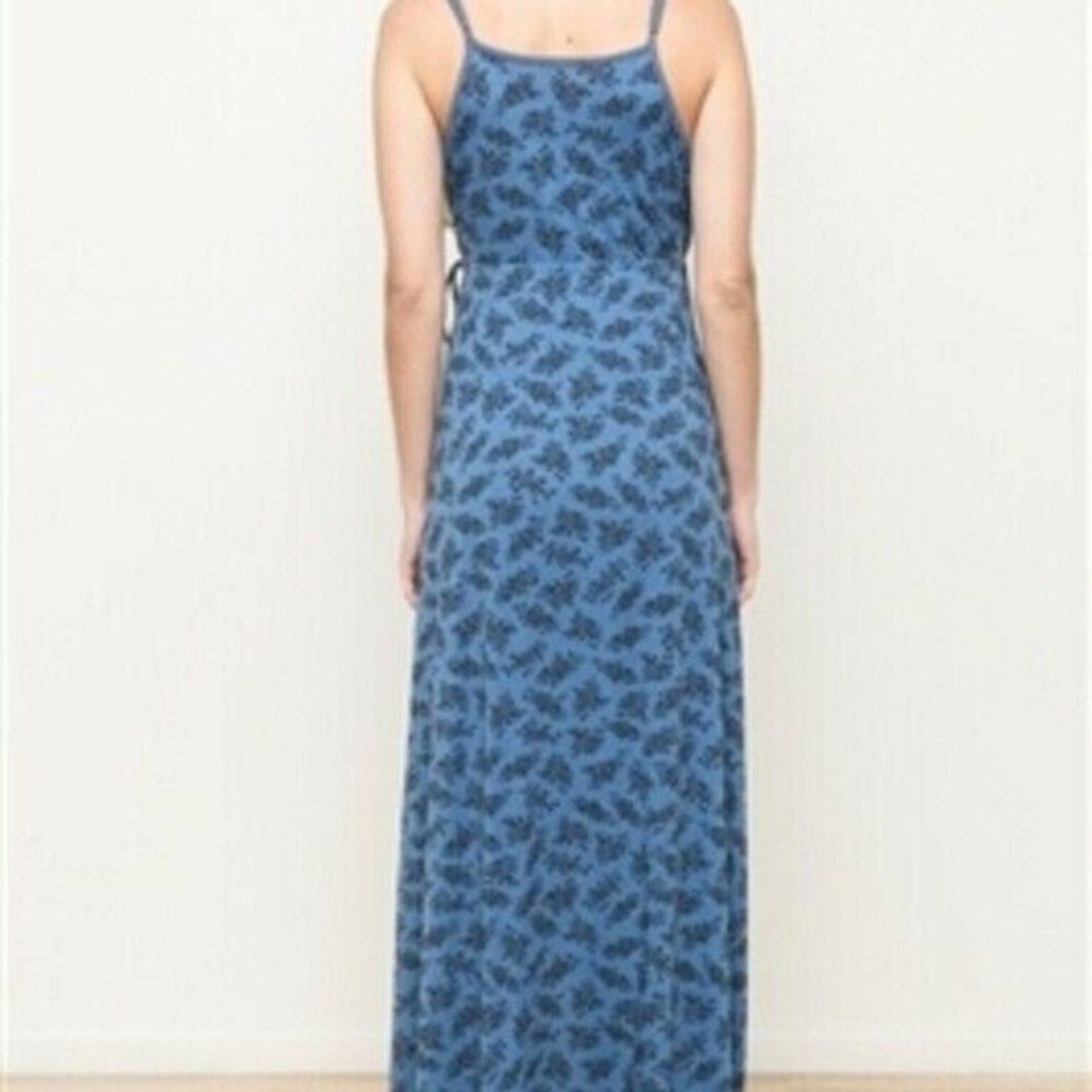 PREOWNED Hem & Thread Button Tie Contemporary Cami Strap Blue Wrap Medium Maxi