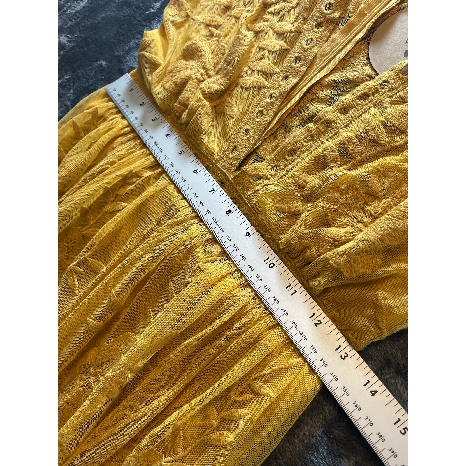 Honey Punch Chloe Lace Maxi – Mustard Yellow / Gold Boho Plunging V-Neck Small