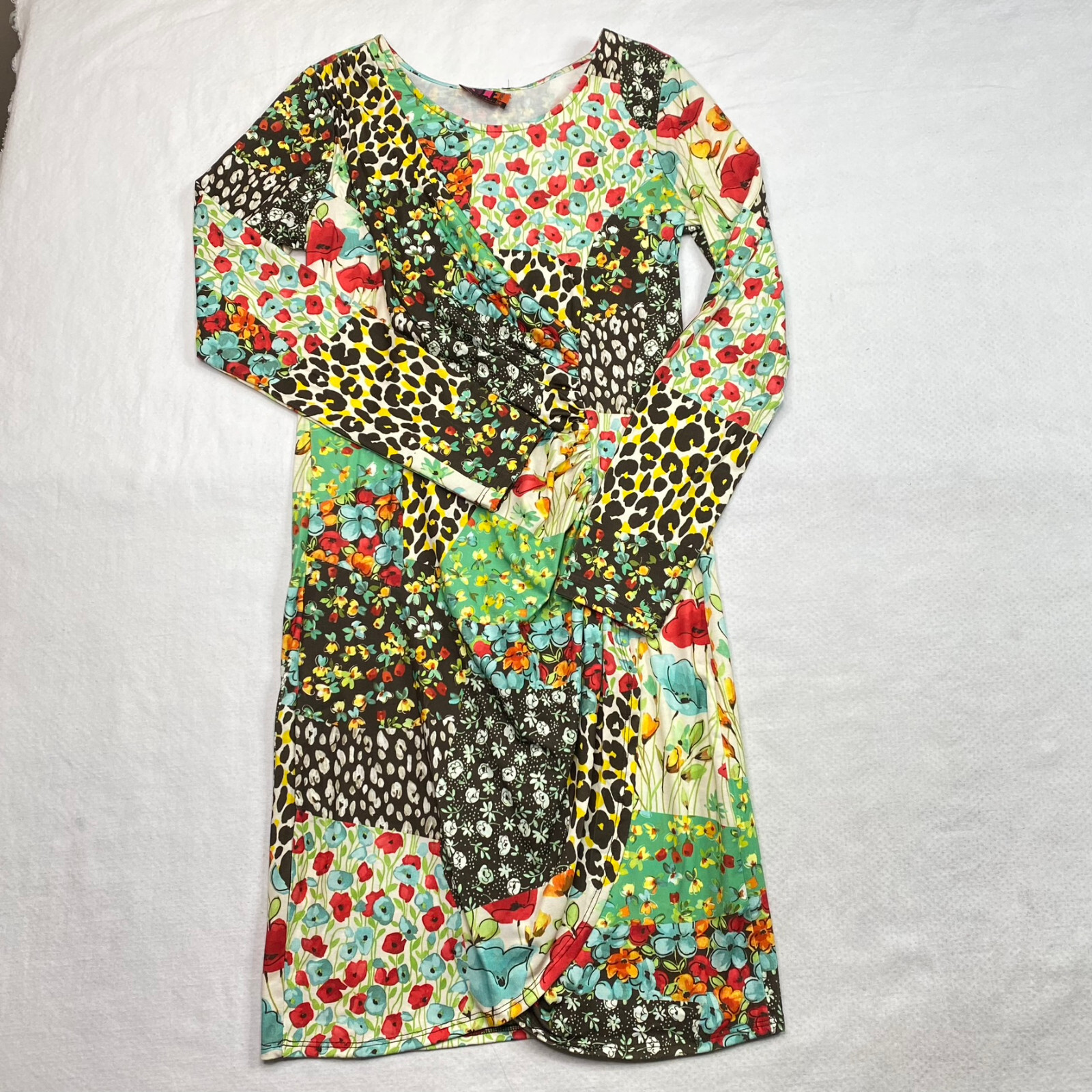Isle Apparel Dress sz XS Multicolor Long Sleeve Scoop Neck Bodycon Artsy Boho