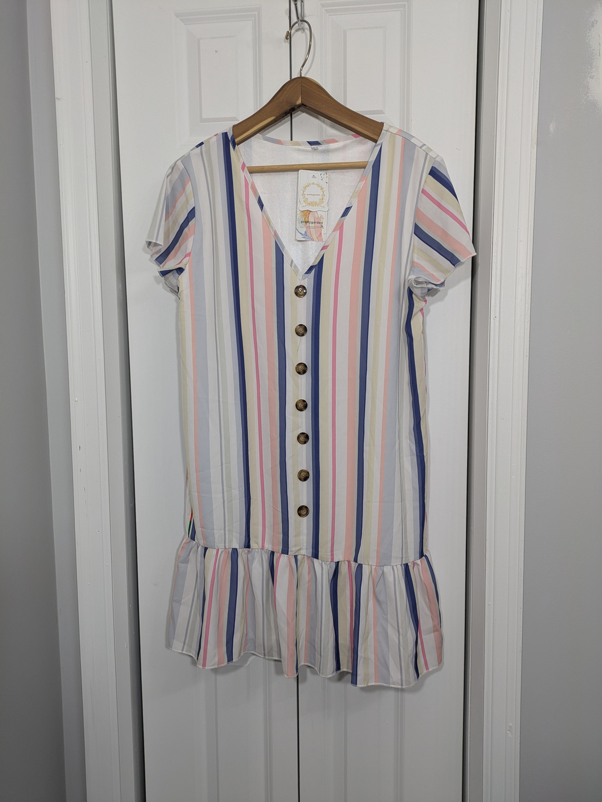 Pretty Garden NWT Women’s Size Large Dress Multicolor Knee Length