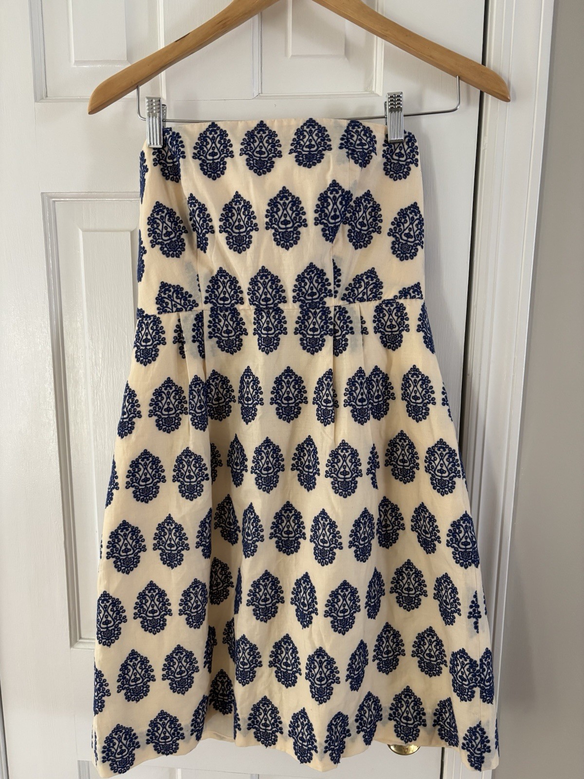 J.Crew Strapless Embroidered Mini Dress Womens 2 Cream Blue Damask | Coastal