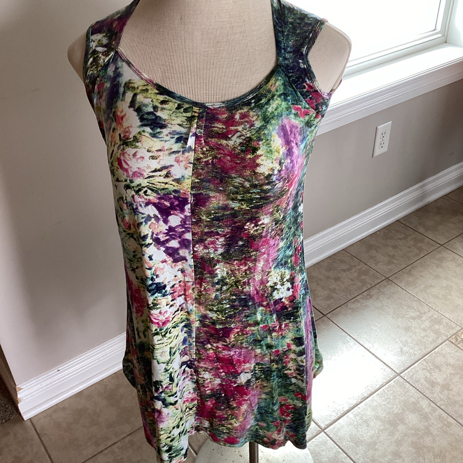 Parsley & Sage Rayon Blend Watercolor SleevelessTie Back Cut out Dress S