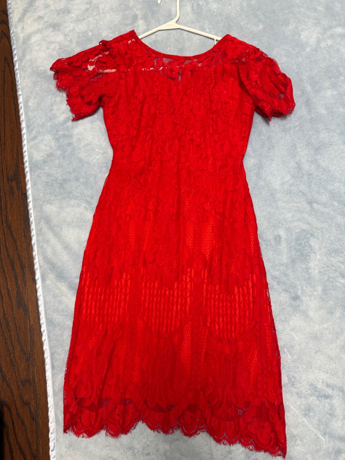 MSLG Women’s Elegant Christmas Red Lace Dress, size Small
