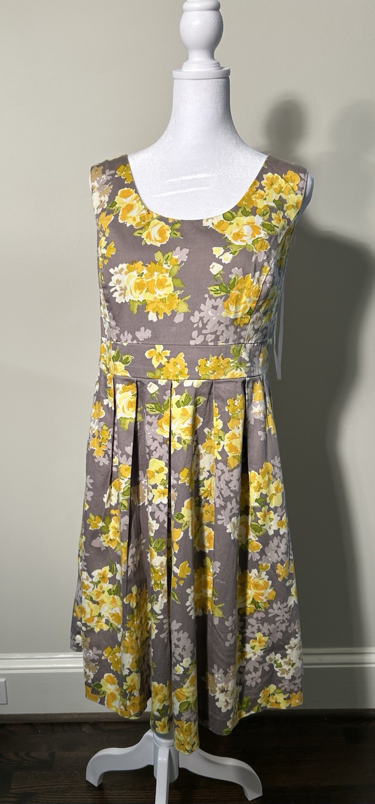 R&K originals Dress Size 16 Grey/yellow Floral Print No Sleeve Pleated At Waist