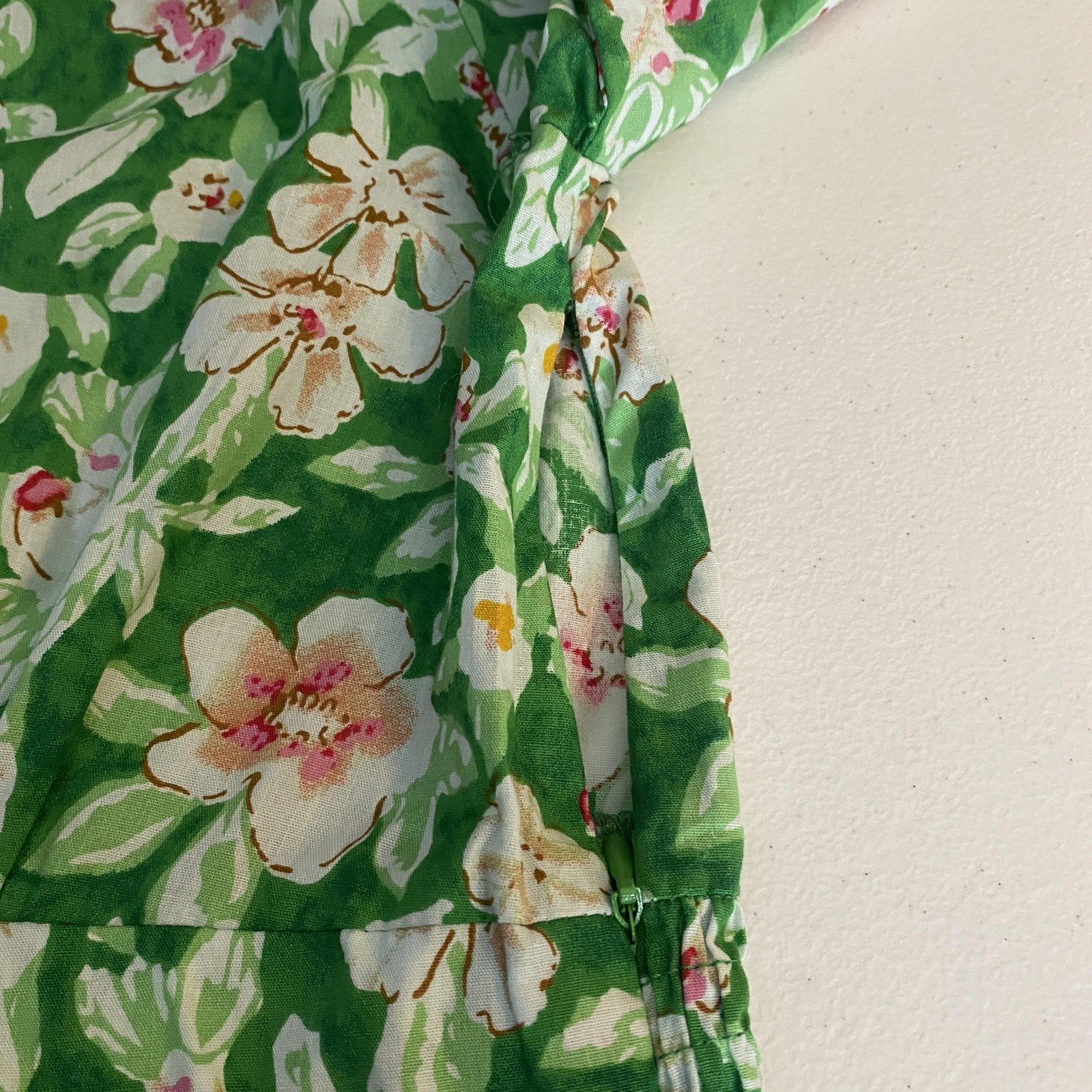 THML Dress Womens Medium Green Floral Puff Sleeve Ruffle Hem Coastal Cottage