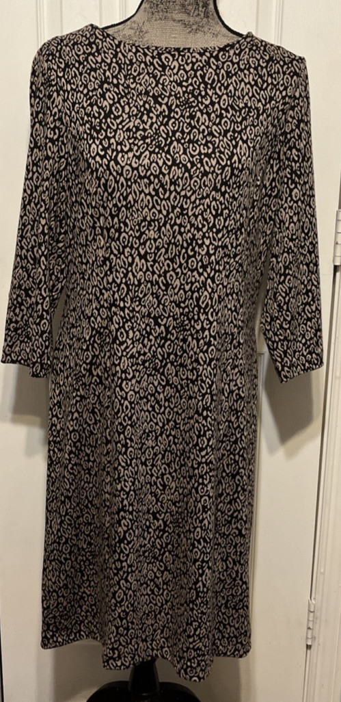Chico’s So Slimming Black/Camel Animal Jacquard Quinn Dress Size 1.5(10)NWT