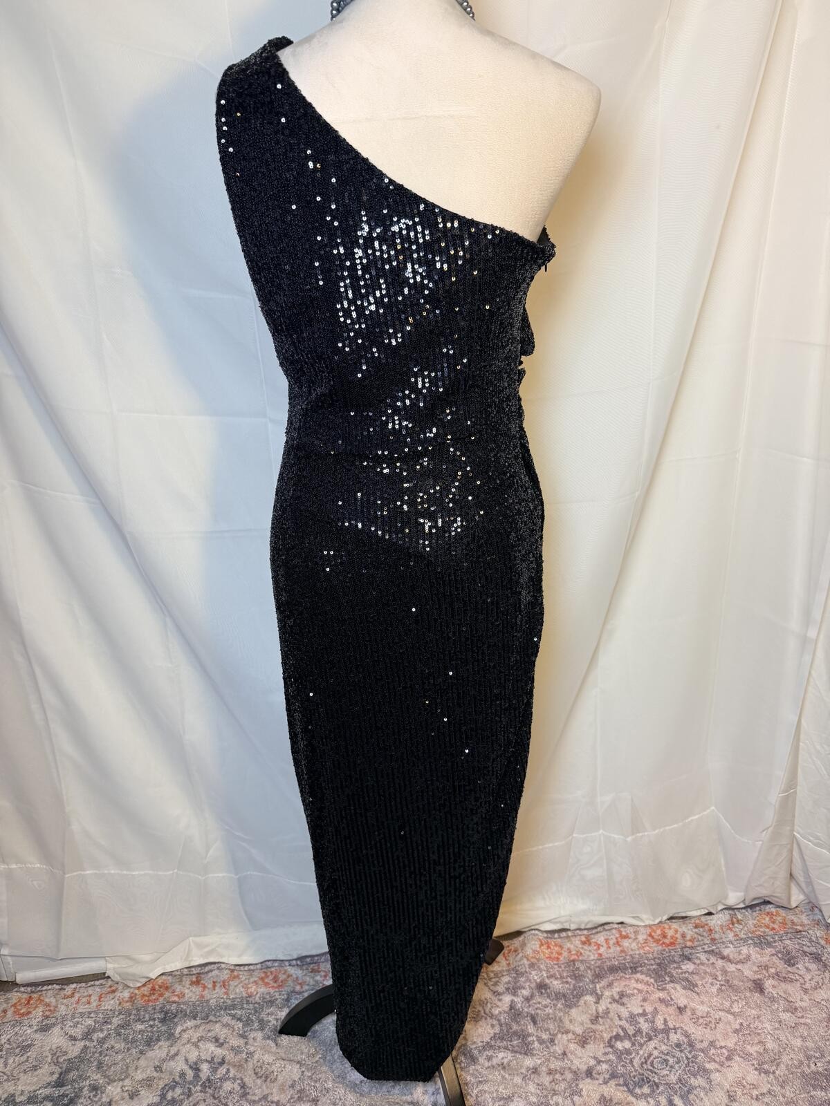 Alexia Admor Black Sequin One-Shoulder Formal Gown NWT