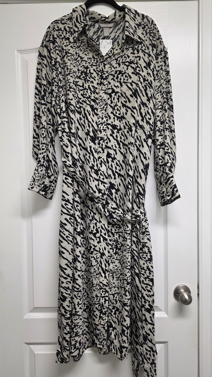 New H&M HM Black Beige Patterned Dress Size XL