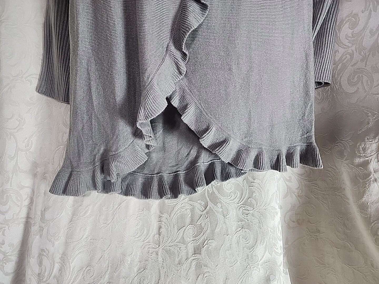 BIRCH NY Cowl Neck Long Sleeve gray Ruffled sz L Slightly Oversized 2831