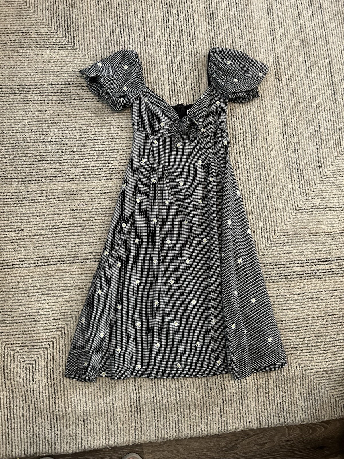 Rejina Pyo Naomi Gingham Daisy Midi Dress Size 10 Countryside Prairie Milkmaid