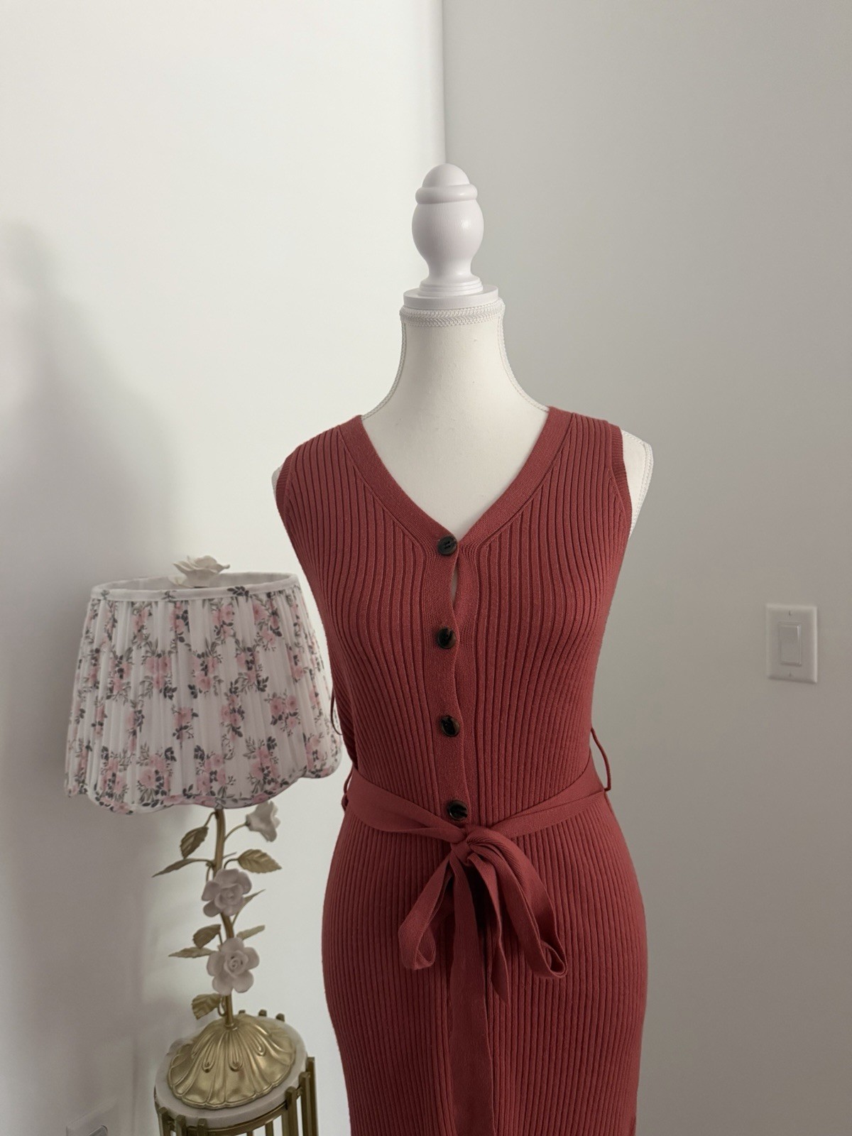 Pink Rose Red Solid Ribbed Knit Sweater Dress V-Neck Sleeveless Midi Size M