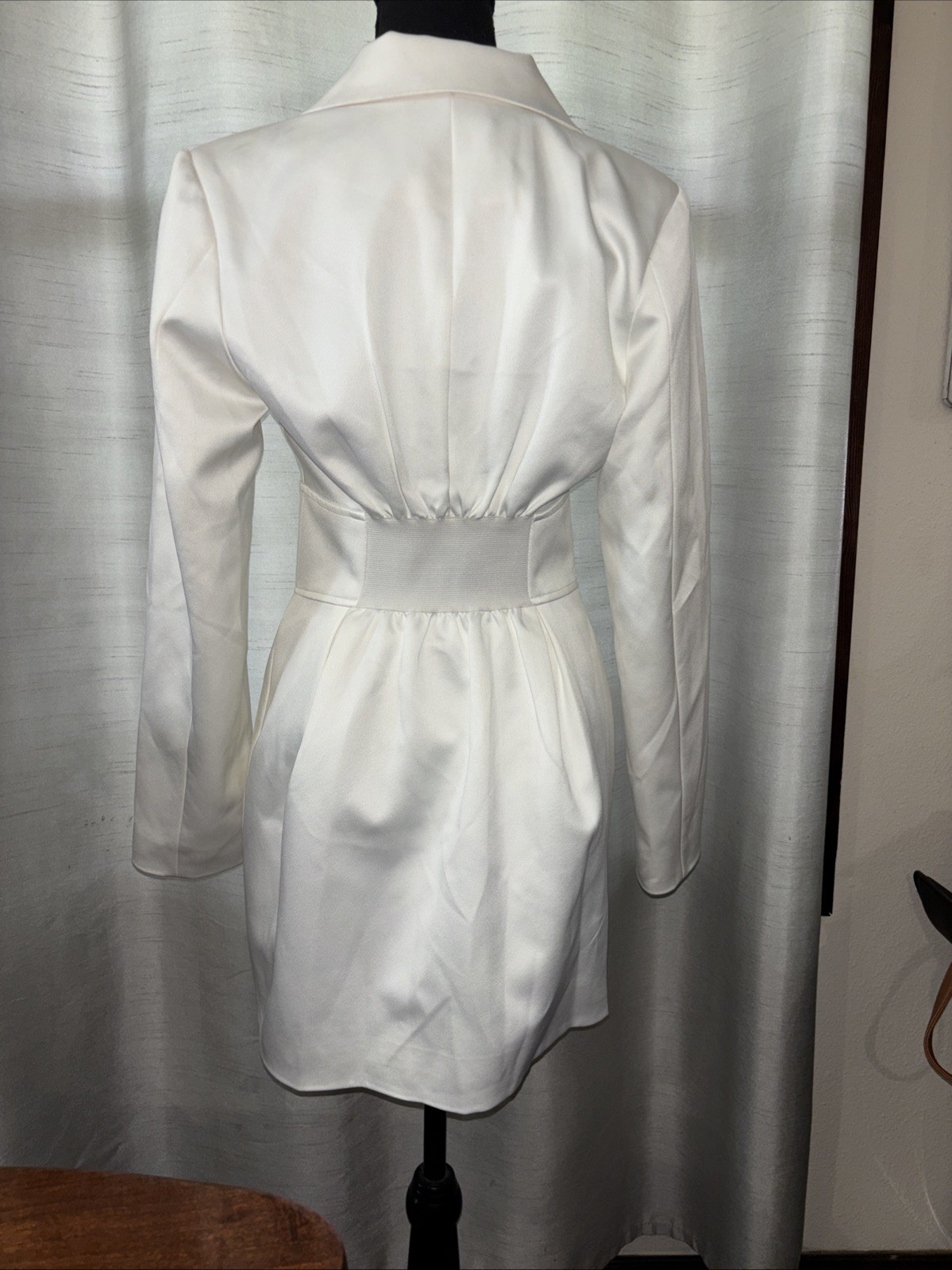 Akira Modern Chic Sleek Bodycon Structured White Satin Corset Blazer Dress SZ M
