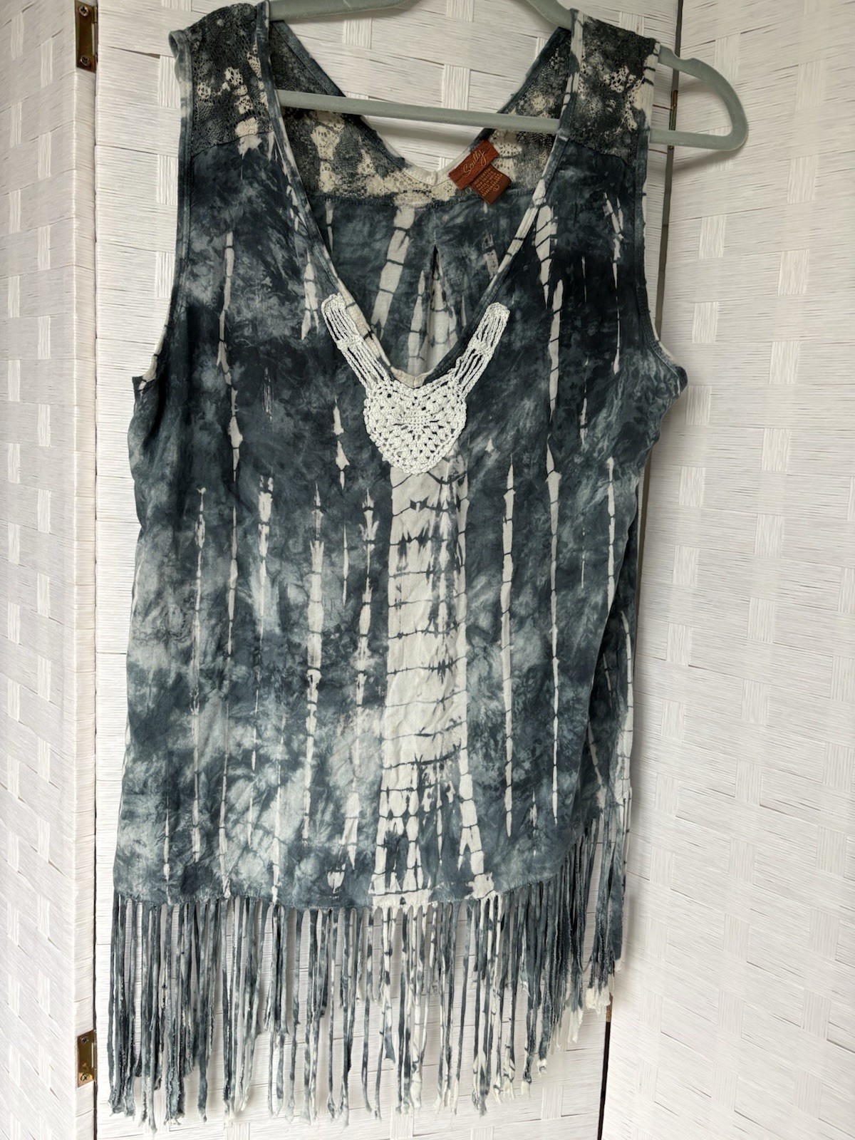 SCULLY Gray Tye Dye size L Short Tank Embroidered Coastal Cowgirl Boho